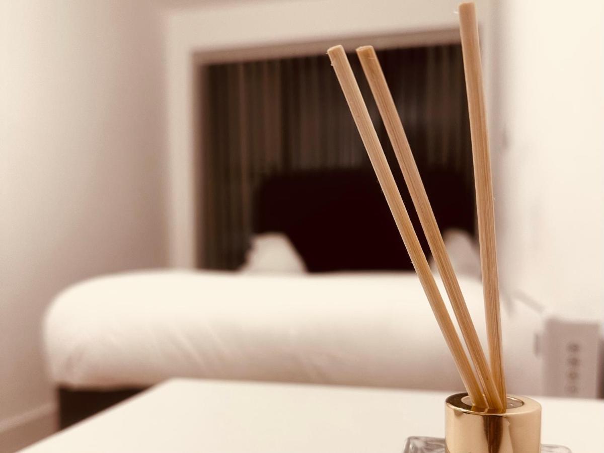2 Bed Brand New Prestige In Centre * Birmingham